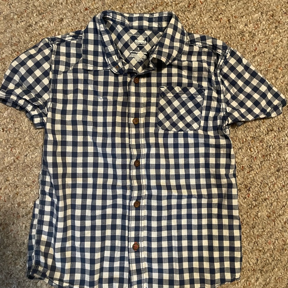 Button checkered button down size 7